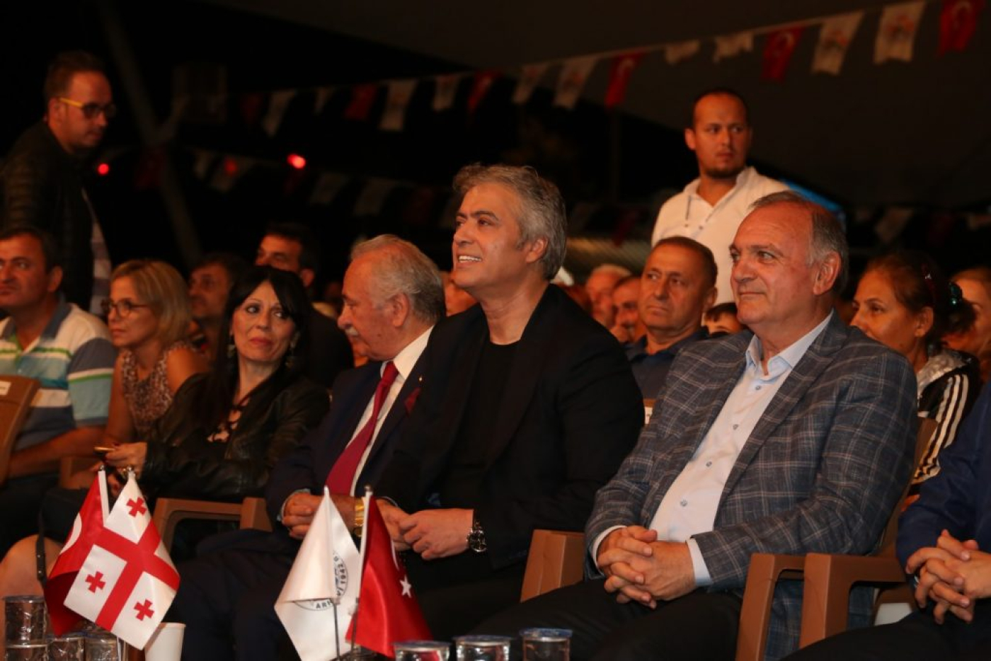 arhavi-festivali-ucuncu-gece-programi_015-1024x683-i66af33cd3a76b.jpg