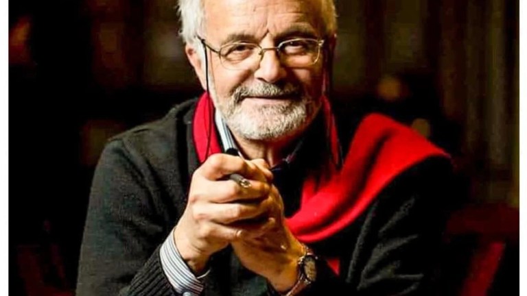 Gazeteci Hikmet Aksoy