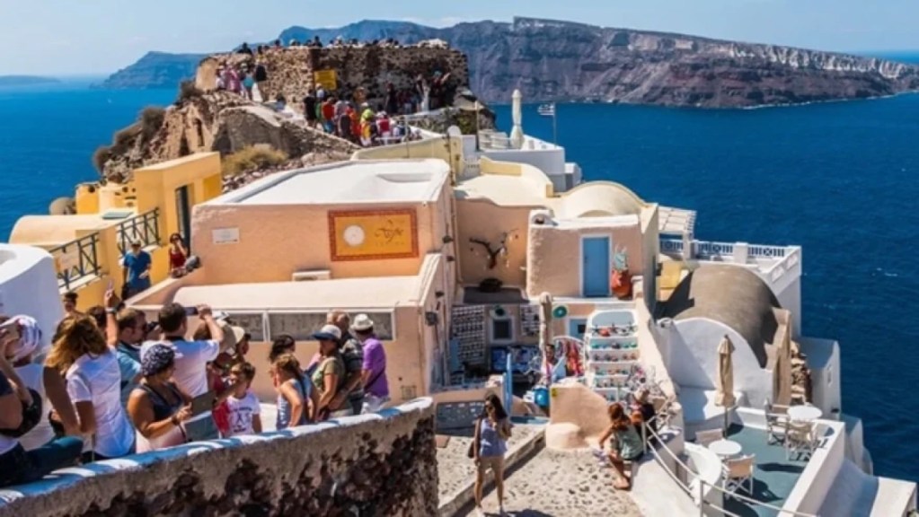 Yunanistan'dan turist vergisi