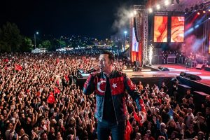 Kıraç Ordu’da On Binlerle Buluştu